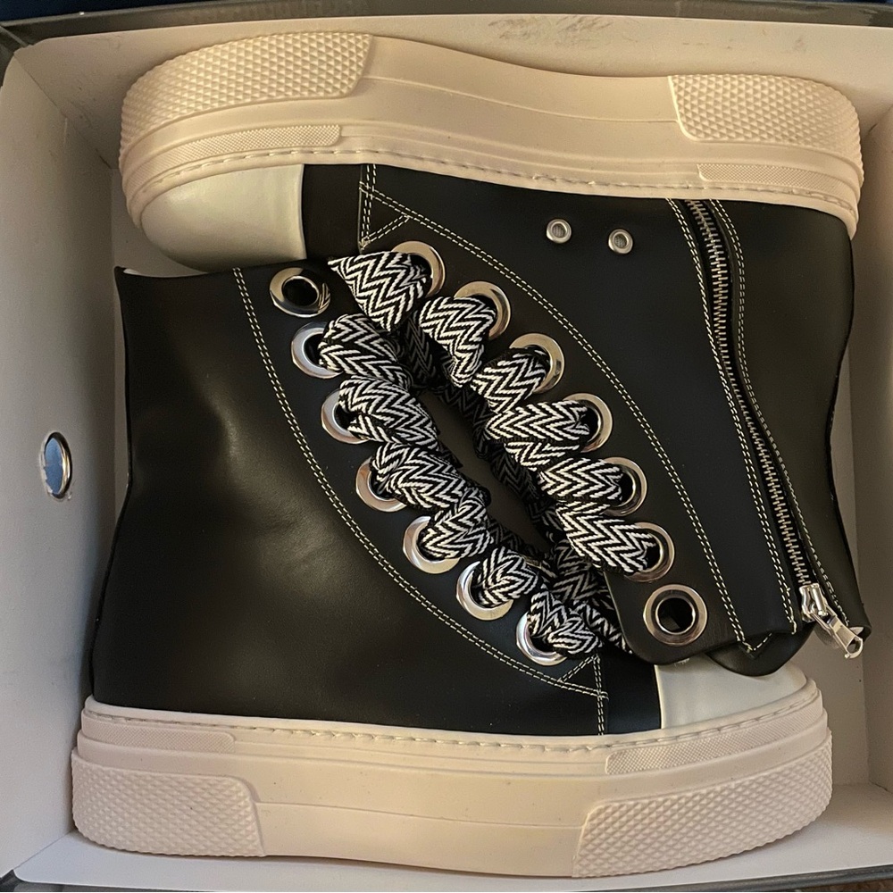 Cristian Zerotre Calipso Leather Hi-Top Sneaker Euro Size 42, US Men’s Size 9